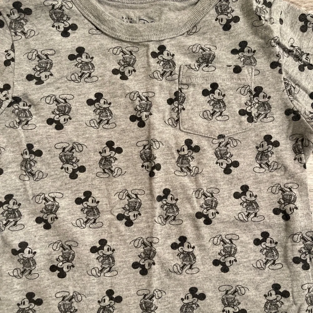 Gap Disney Mickey Size 3 Gray And Black Outfit With Pocket On Top